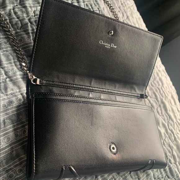 ❤️SOLD❤️Authentic Diorama Wallet on Chain - Picture 10 of 10